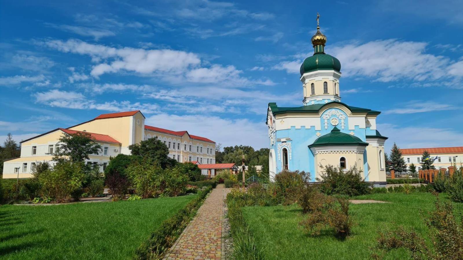 Vershnyk Cherkasy Exterior photo