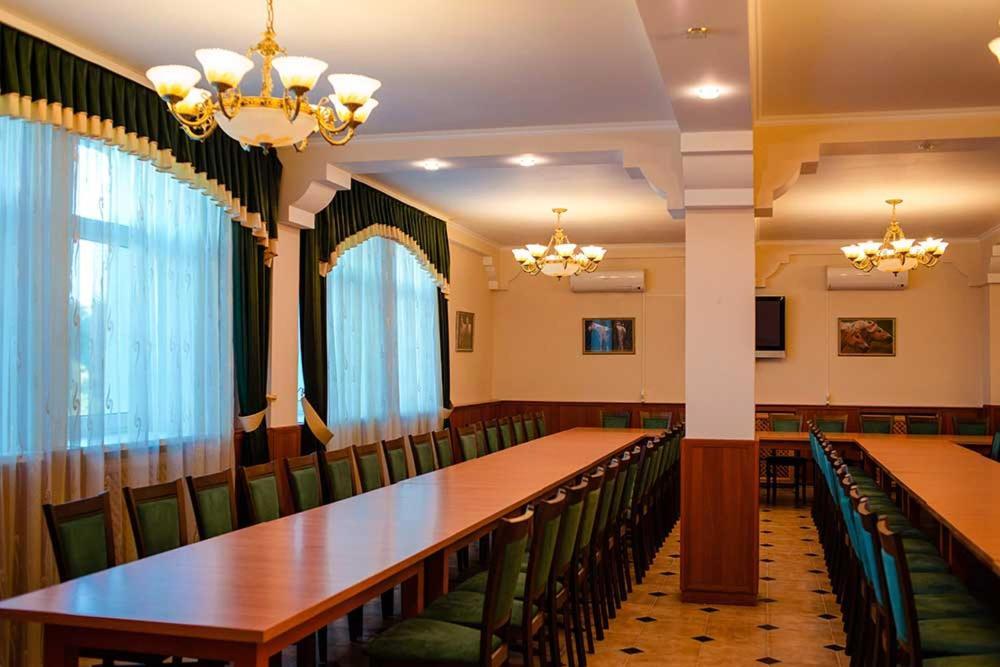 Vershnyk Cherkasy Exterior photo